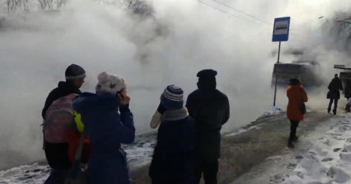 Pipe bursts, scalding water gushing in Almaty, 5 injured
