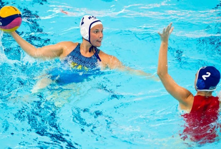 Defender of Kazakhstan team Natalya Shepelina (No.2). Фото с сайта asianswimmingfederation