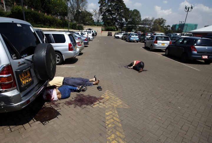 Dead bodies at the parking lot near Westgate in Nairobi, September 21, 2013. ©REUTERS