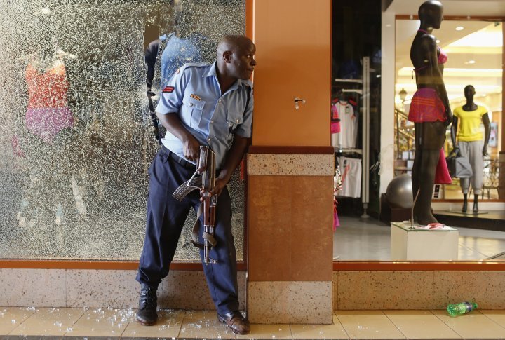A policeman in the mall in Nairobi, September 21, 2013. ©REUTERS