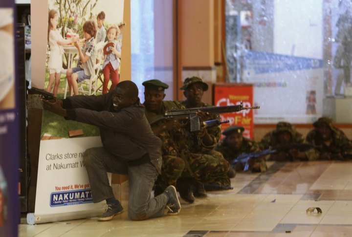 Soldiers in Westgate mall in Nairobi, September 21, 2013.  ©REUTERS