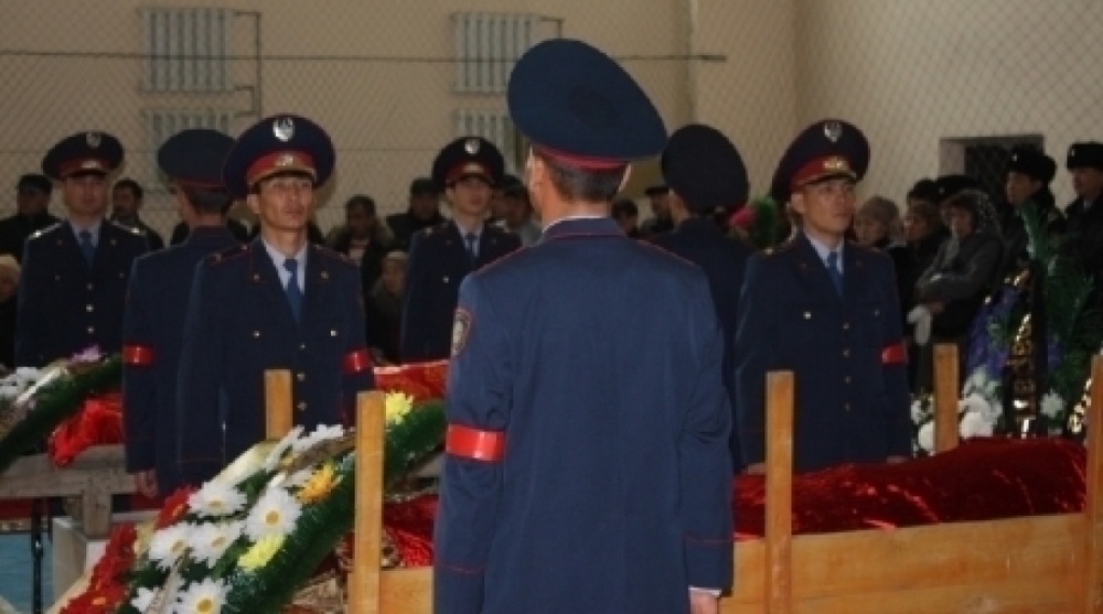 Funeral of the killed policemen. Photo by ©Daniyar Bozov 