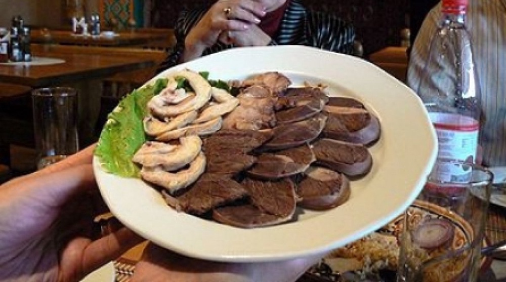 Kazakh traditional dish Kazy. Photo courtesy of wikipedia.org