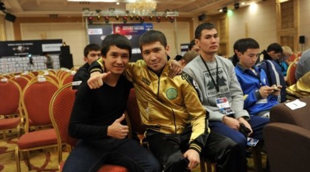 The Astana Arlans Captain Samat Bashenov (in the center). ©astanaarlans.kz