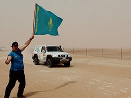 Kazakhstan crew of Denis Berezovskiy and Aleksei Nikizhev from Off Road Kazakhstan were ranked 16th after the first stage of the race. Berezovskiy and Nikizhev passed the shortened distance in 2 hours 44 minutes and 19 seconds. Zhanat Zhalimbetov and Marat Abykayev were ranked 28th with the total time of 3 hours 29 minutes and 3 seconds. Kanat Shagirov and Aleksander Moroz were 30th covering the stage in 3 hours 43 minutes and 31 seconds. Two more Kazakhstan crews (Bauyrzhan Issabayaev-Stanislav Podolyanyuk and Aidyn Rakhimbayev-Gabdulla Ashimov) were ranked 34th and 36th correspondingly. The stage was won by Argentinean Lucio Alvarez and Bernardo Graue from Overdrive Racing team in T1 class. Spanish driver Nani Roma in a Mini was 3 minutes and 19 seconds behind and ranked 2nd. He was followed by Dutchman Erik Van Loon in HRX Ford X T1. 