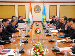 <br>Kazakh-Hungarian business forum opened in Astana on May 4. Prime-Ministers of both countries - Karim Massimov of Kazakhstan and Viktor Orban of Hungary - took part in the event. Extended bilateral negotiations were held as well. A number of documents on development of Kazakhstan-Hungarian cooperation were signed upon completion of the negotiations. </br><br>Source: <a href="http://www.youtube.com/user/KMassimovE" target="_blank">Prime Minister Karim Massimov's Youtube channel</a></br>