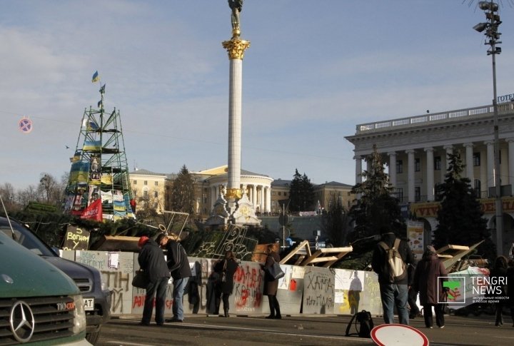 Euromaidan (EuroSquare) has become a small town behind barricades. ©Vladimir Prokopenko