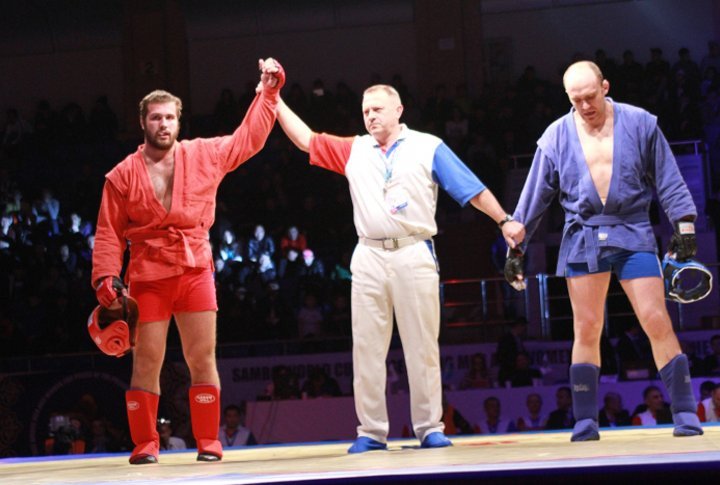 Kazakhstan Pavel Lysenko (in blue), the silver winner of the World Cup Stage. ©Ed G