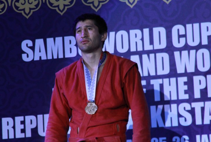 Arman Ospanov, a gold winner of thee World Cup Stage in Almaty. ©Ed G