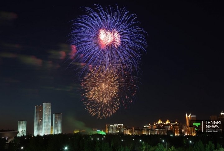 Fireworks over Astana. ©Mansur Khamit