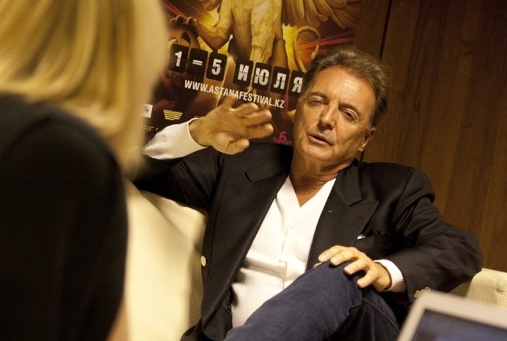 Assante: "If you are able to laugh, you connect to your inner self to make your problems get solved and help yourself. That is why there are 16 political parties in Italy." Photo by Vladimir Dmitriyev©