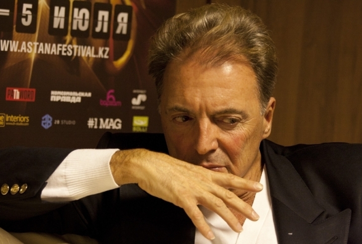 Assante: "I live in a farm. I have animals and I do a lot of physical work." Photo by Vladimir Dmitriyev©