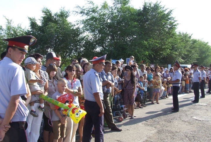 Residents of Balkhash gathered for annual bike-parade. ©Roza Yessenkulova 