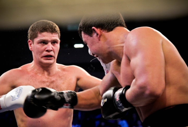 Ruslan Myrsatayev vs Sergei Kalchugin. Photo by Danial Okassov/Tengrinews©
