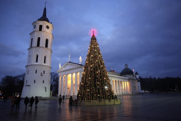 A Christmas tree at the Cathedral square in Vilnius, Lithuania. ©REUTERS\Ints Kalnins
