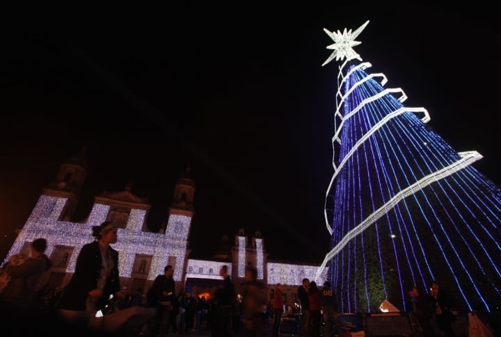 A Christmas tree in Bogota's central square, Colombia. ©REUTERS\John Vizcaino