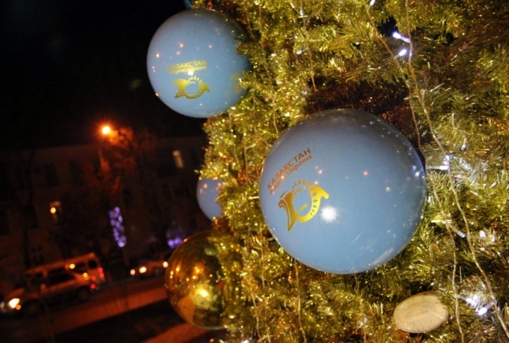 Almaty at New Year's Eve. Photo by Yaroslav Radlovskiy©