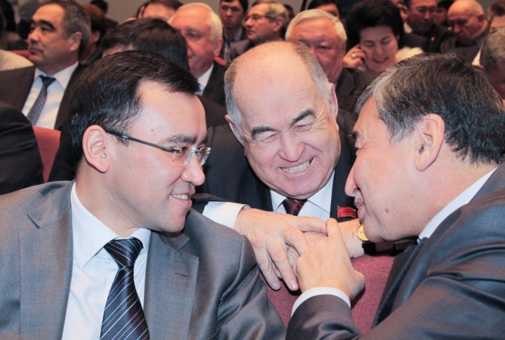 MPs sharing funny stories. Left to right: Maulen Ashimbayev, Vladislav Kossarev and Kamal Burkhamov.  Photo by Danial Okassov©