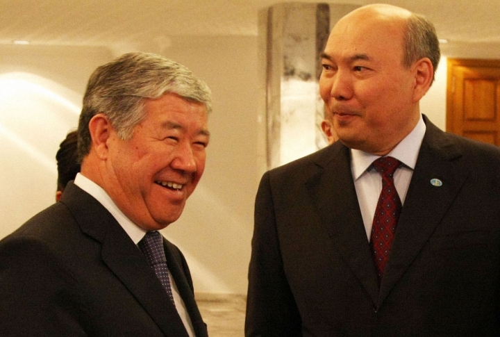 Mayor of Almaty Akhmetzhan Yessimov (L) and Minister of Education and Science Bakytzhan Zhumagulov (R). Photo by Yaroslav Radlovskiy©