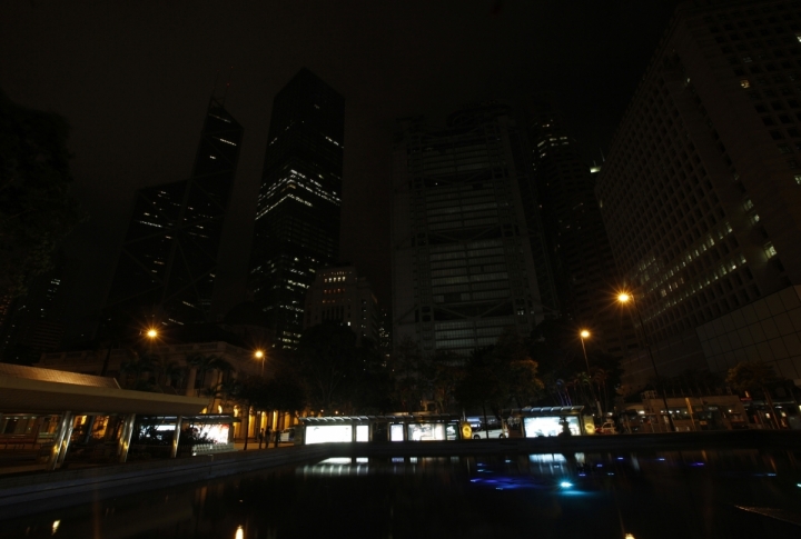 Hong Kong's central financial district during Earth Hour. ©REUTERS/Siu Chiu