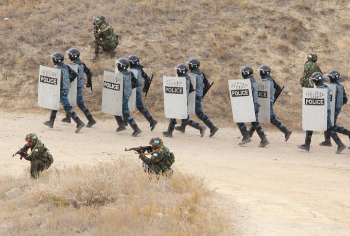 Police and peace-making forces hold operation on neutralization of an unrest. Photo by Yaroslav Radlovskiy©