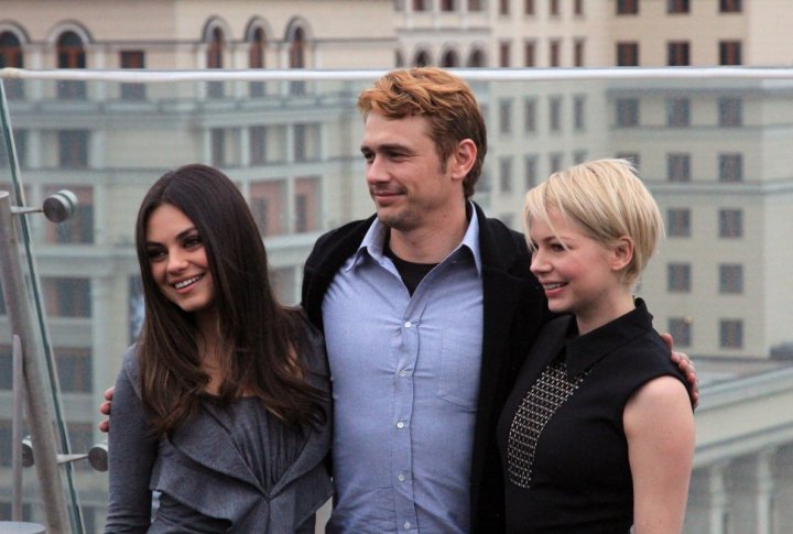 The stars posing at the roof of one of Moscow hotels. Photo by Aizhan Tugelbayeva©