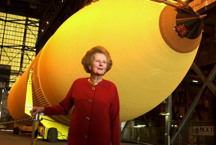 Former British Prime Minister Margaret Thatcher looks at the massive Vehicle Assembly Building at the Kennedy Space Center as she takes a tour of the building on February 20, 2001.  ©REUTERS