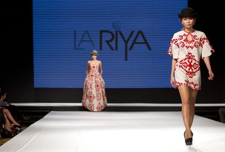 Collection of Kazakhstan designer Lariya Dzhakambayeva (LaRiya)