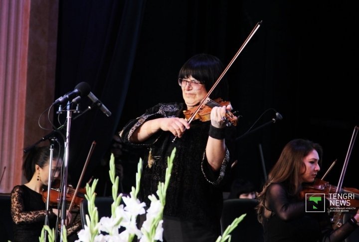 Violinist Marat Bissengaliyev. Photo by Aizhan Tugelbayeva©