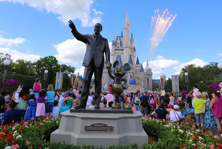 Walt Disney memorial. Photo by Yaroslav Radlvoskiy©