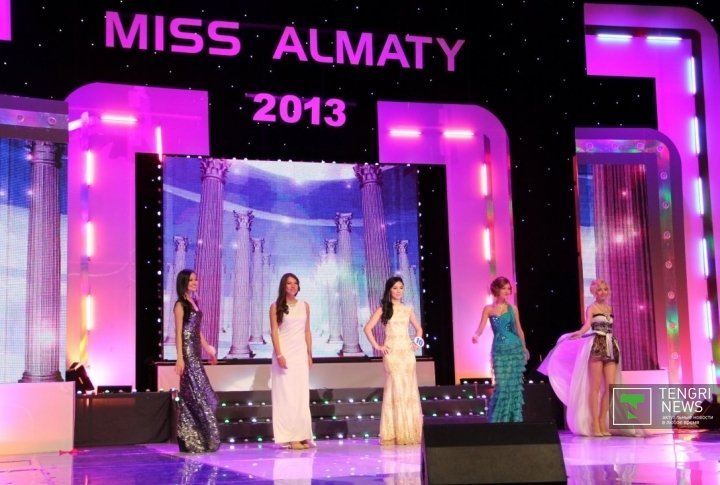 During the <i>Miss Almaty 2013</i> contest. ©Aizhan Tugelbayeva