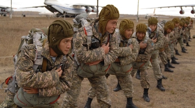 Training of Kazakhstan airmobile forces. Photo courtesy of mod.gov.kz