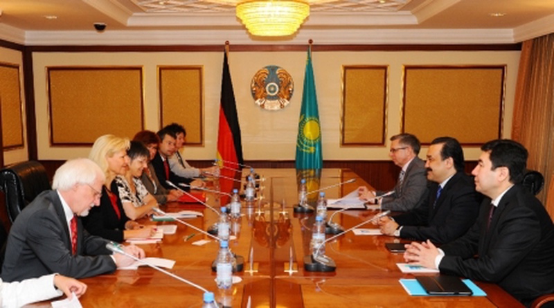 Meeting with representatives of “Germany – Central Asia” Parliamentary group. Photo courtesy of flickr.com