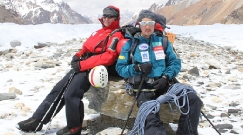 Vassiliy Pivtsov (L) and Maksut Zhumayev (R). Photo courtesy of alpinists