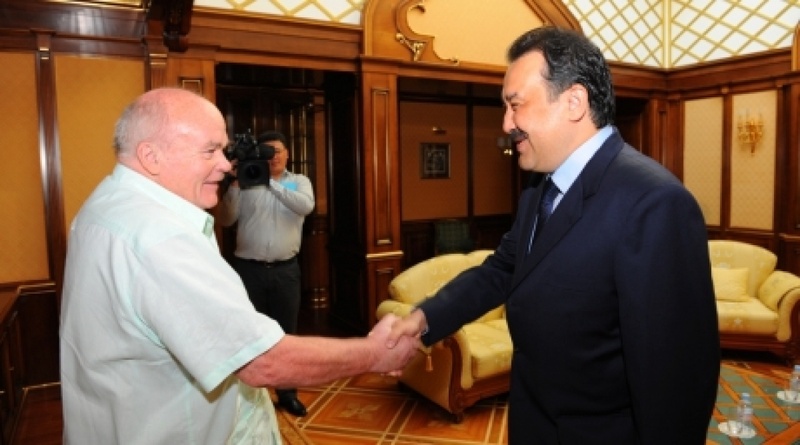 PM Massimov meeting Dr. Evgeny Velikhov. ©flickr.com/photos/karimmassimov 