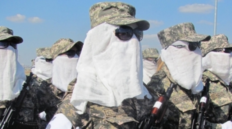 Military women were allowed to cover faces and wear sunglasses because of heat and dust. ©Renat Tashkinbayev