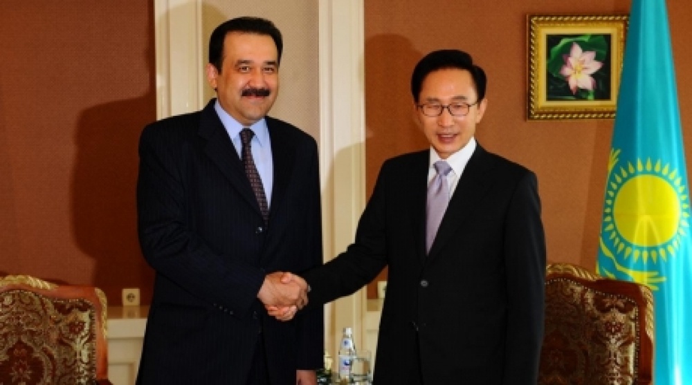 Karim Massimov meeting President Lee Myung-bak of South Korea. Photo courtesy of pm.kz