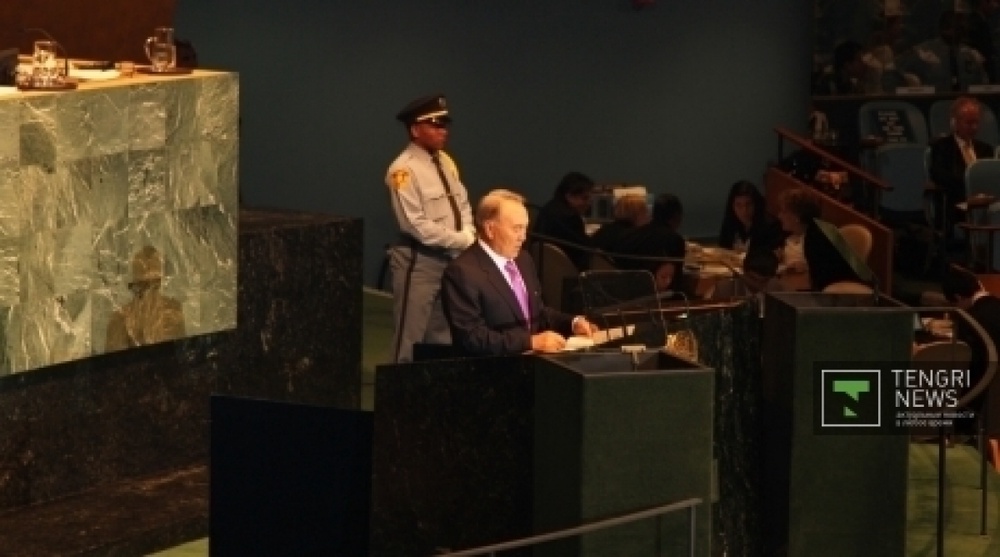 Nursultan Nazarbayev making a speech at the 66th session of the UN General Assembly. ©Maksim Popov