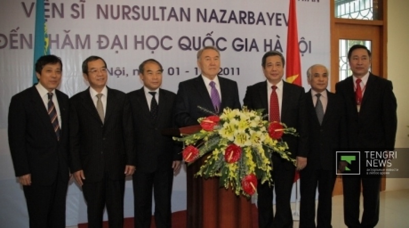 Nursultan Nazarbayev became an honored Professor of the Vietnam National University. ©Daniil Okasov
