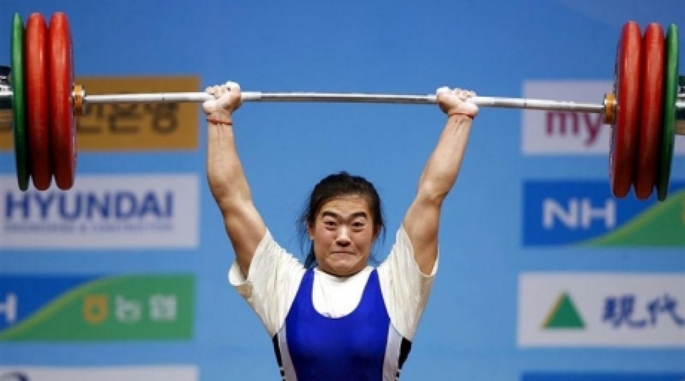 Kazakhstan weight-lifter Maya Maneza. Photo courtesy of smi2.ru