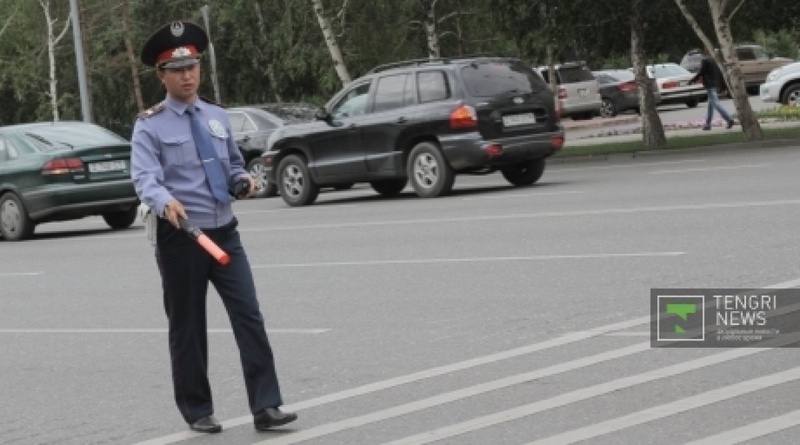 Road traffic policeman. ©Daniyal Okassov