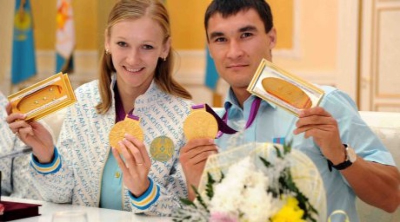 Olympic champion Olga Rypakova and Serik Sapiyev became Kazakhstan Army captains. ©Yermek Sarbassov