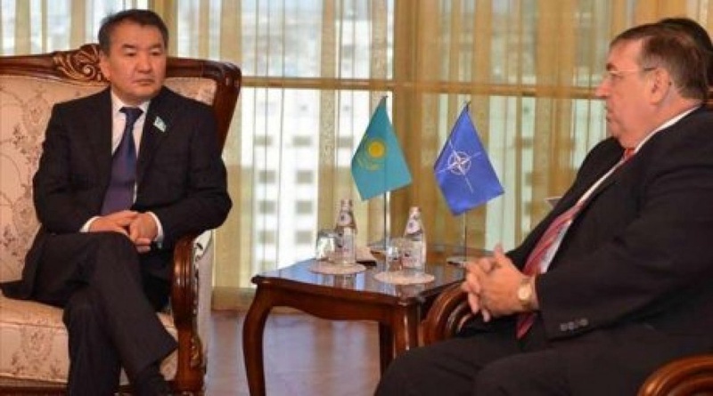 Meeting of 
    Kazakhstan Senate speaker Kairat Mami and chairman of NATO Parliamentary Assembly Karl Lamers. Photo courtesy of www.parlam.kz