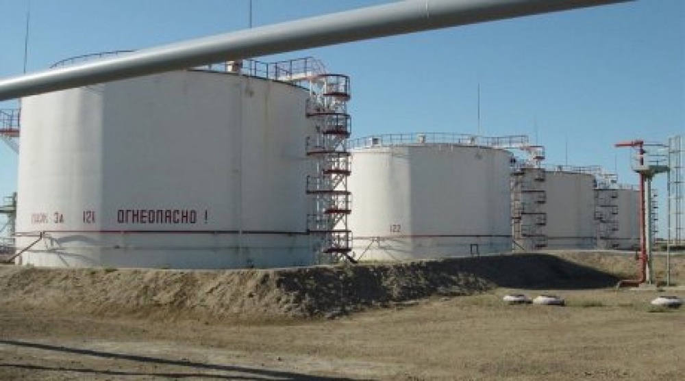 Atyrau oil refinery. Photo courtesy of <a href="http://azh.kz" target="_blank">azh.kz</a>