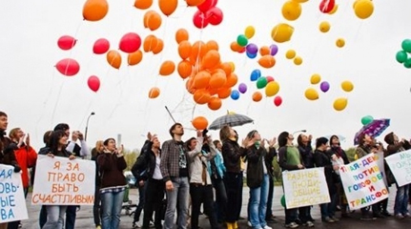 Rainbow Flash campaign. Photo courtesy of sptimes.ru