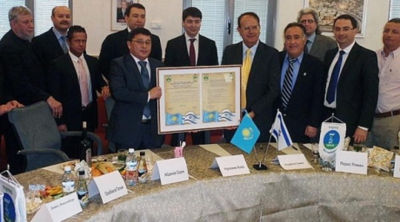 Memorandum on twin-town relations between Ust-Kamenogorsk and Yokneam. Photo courtesy of yk.kz