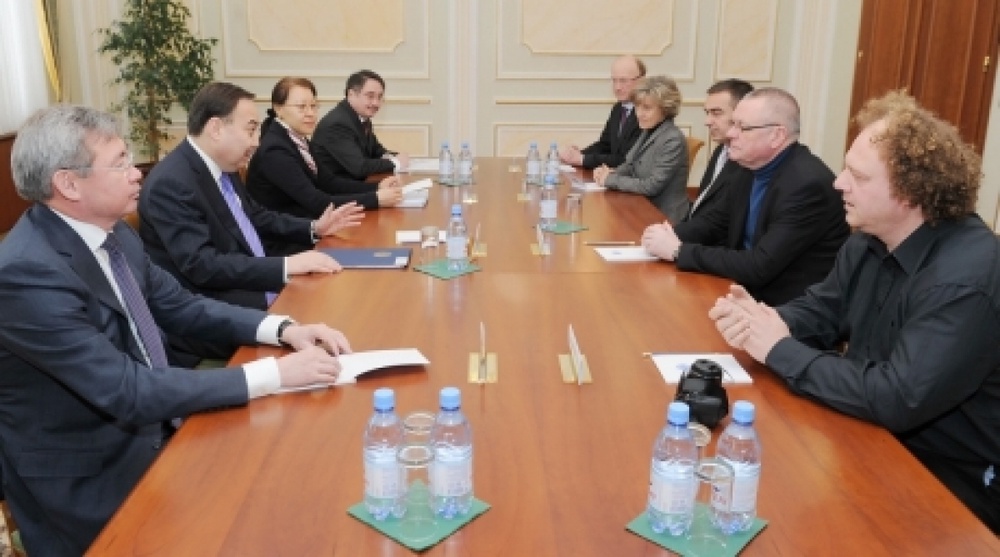 Meeting of Yerzhan Kazykhanov with Ieper delegation. Photo courtesy of Foreign Ministry's press-service