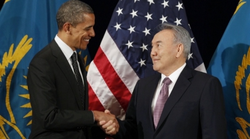 U.S. President Barack Obama and Kazakhstan President Nursultan Nazarbayev. ©REUTERS/Larry Downing