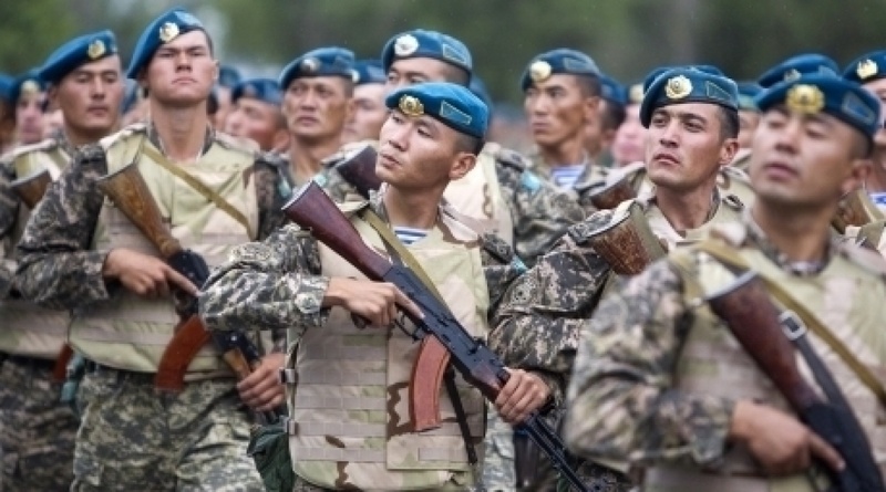 Kazakhstan army. ©REUTERS/Shamil Zhumatov