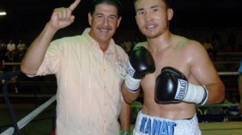 Nelson Lopez and his boxer Kanat Islam. Photo courtesy of nelsonspromotion.com